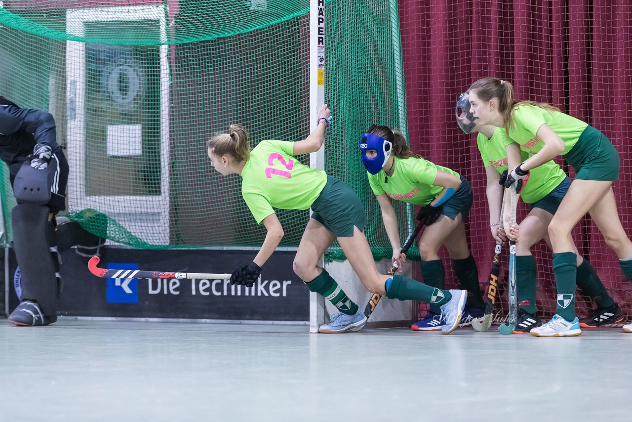 Bild 11 - B-Juniorinnen UHC